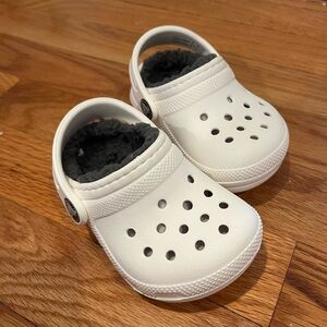 Fleece Lined Toddler Crocs Size (C4) New Without Tags